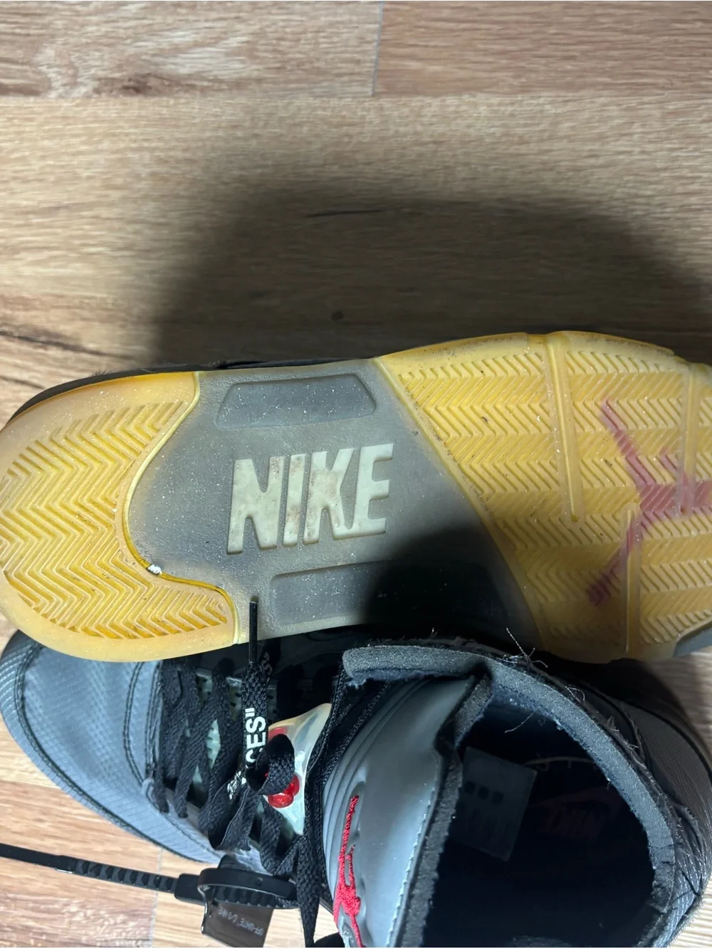 Air Jordan off whites
